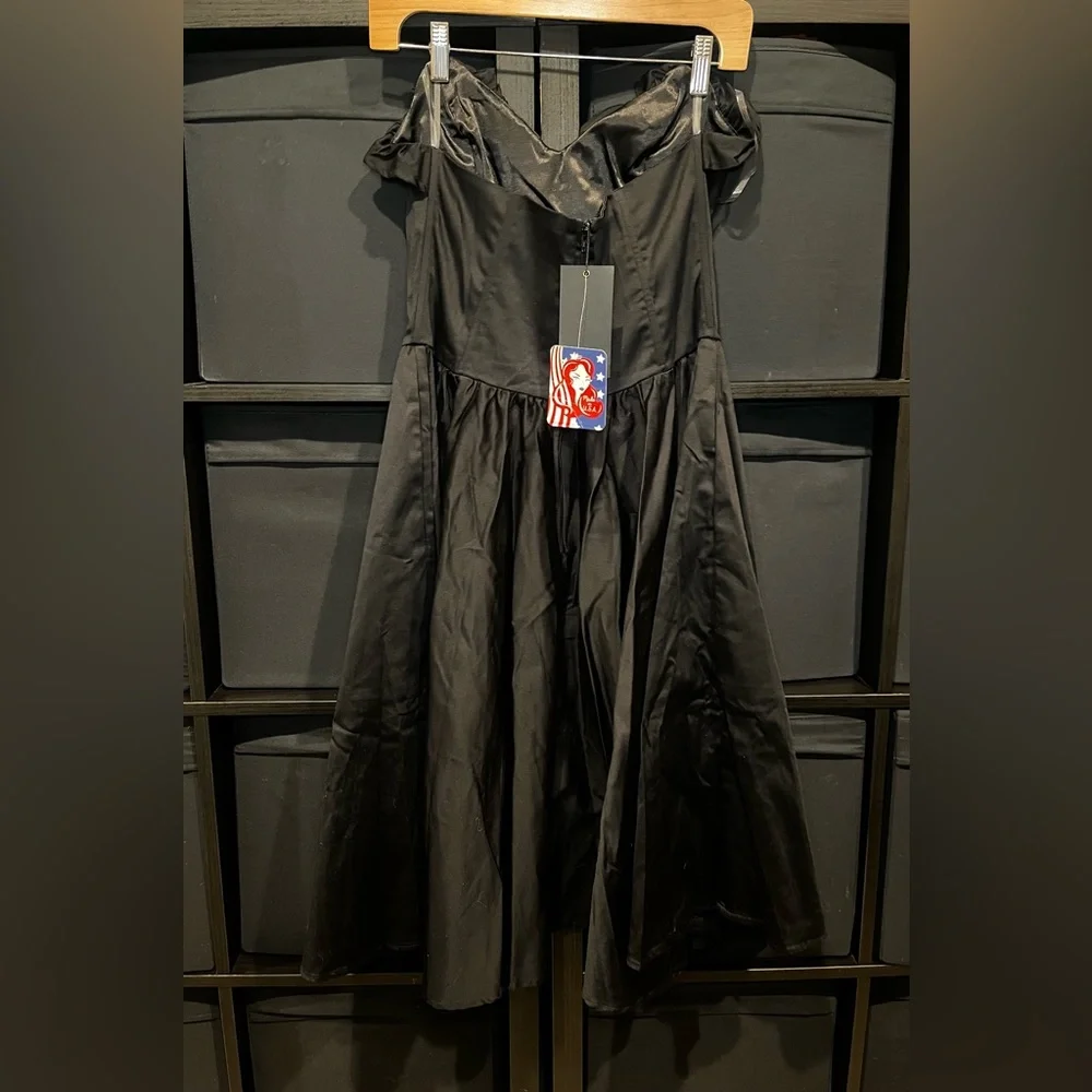 Pinup Couture PUG Laura Byrnes Black Sleeveless Swing Dress Size L NWT - Picture 3 of 6